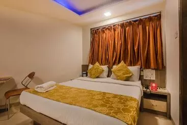 בית מלון כפרי Galaxy Residency