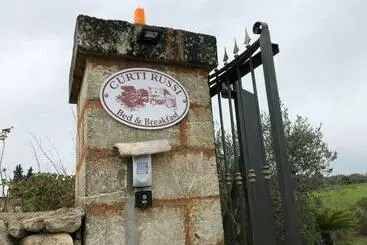 Bed and Breakfast Curti Russi