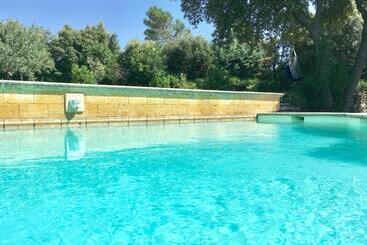 بنسيون Cabanon Sainte Victoire