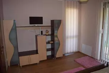 Pension Guest Rooms Profirov