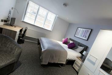 Pensão Old County Court