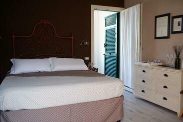 Pensjonat Madüneta 5 Terre