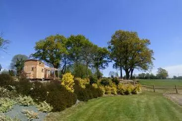 ベッドアンドブレックファースト Le Vallon Des 5 Roses