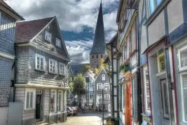 Majatalo Gästehaus Am Hattinger Rathaus