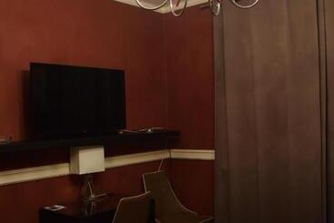 تختخواب و صبحانه La Suite Del Vulcano