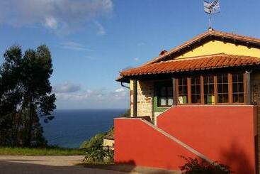 בית מלון כפרי Turismo Rural El Piensu