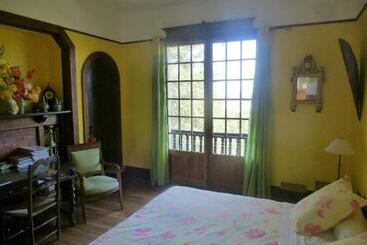 تختخواب و صبحانه Villa La Croix Basque