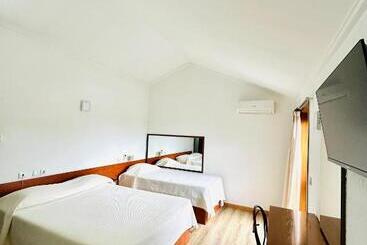 فندق Residencial Dona Teresa