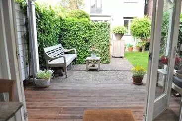 تختخواب و صبحانه Het Huisje Breda