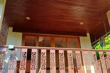 Hotel Tropicana Khophagan Resort