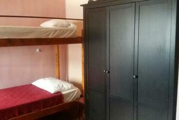 هاستل Sunset Inn