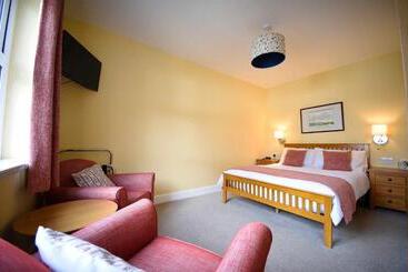 Heatherfield House B&b