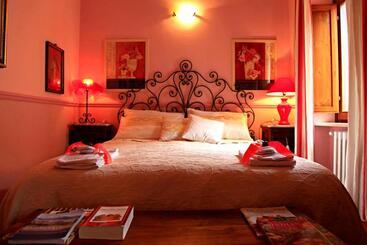 ベッドアンドブレックファースト Casannunziata Appartamento Con 2 Camere No Cucina