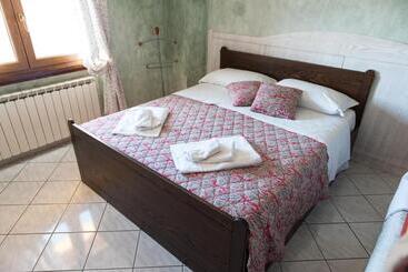 민박 Beb Le Frattocchie