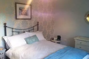 East Dunster Deer Farm B&b