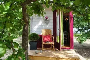 Pension  La Roulotte Chic Et Boheme