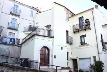 تختخواب و صبحانه Al Civico 49