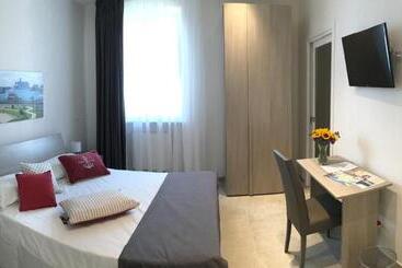 بنسيون Quattro Stelle Al Porto Guest House