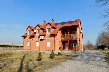 Pensionat Csetáj Vendégház