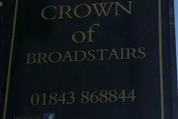 Pensió The Crown Bar & Guesthouse