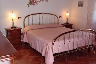 ベッドアンドブレックファースト Boscodisotto