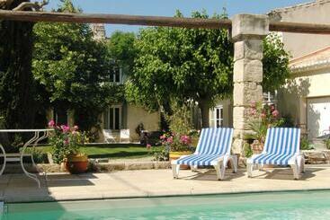 مبيت وإفطار Lacanepière