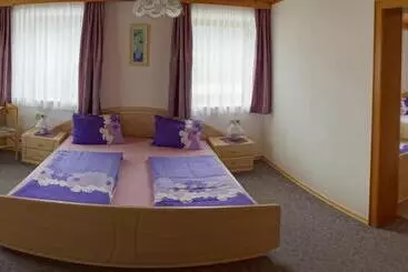 Bed and Breakfast Pension Maier