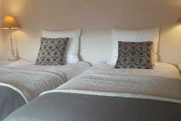 Majatalo La Maison Des Autres, Piscine Chauffée, Chambres D Hôtes Proches Uzès, Nîmes, Pont Du Gard