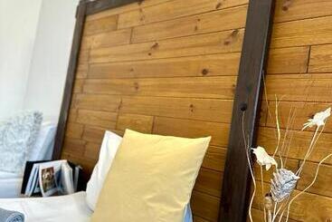 فندق Red House Family