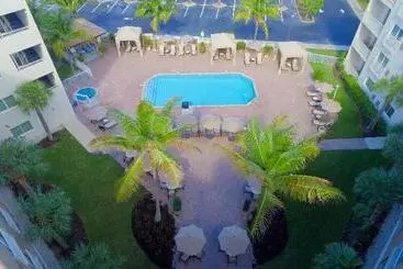 בית מלון כפרי Holiday Inn Express & Suites Naples Downtown   5th Avenue, An Ihg