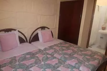اقامتگاه Caldeira Guest House