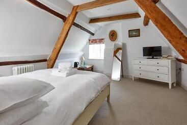 호텔 The George Inn