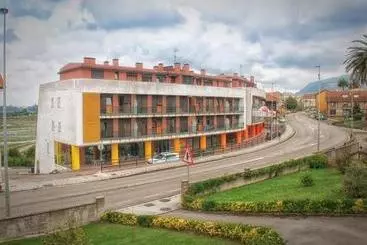 آپارتمان‌های توریست‌ها Apartamentos Bahía De Boó