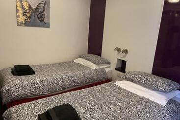 تختخواب و صبحانه Bentleys