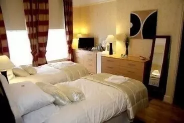 هتل Beech Mount Grove Suites