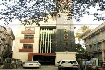 Hotelli Shwe Thazin Sittway