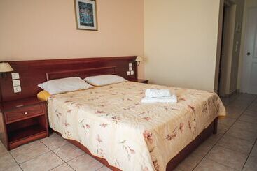 בית מלון כפרי Venardos