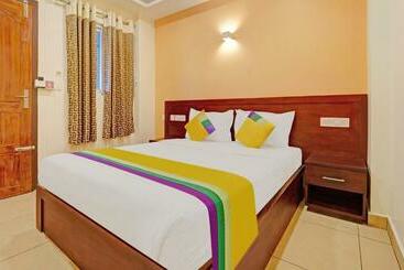 Hotelli Itsy By Treebo Sparrows Suite & Resorts With Mountain View