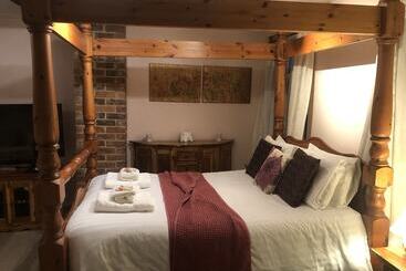 Bed and Breakfast The Mug House Inn