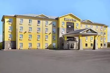 Отель Days Inn By Wyndham Grande Prairie