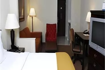 Holiday Inn Express Hotel & Suites Corinth By Ihg