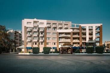 Отель Z Palace & Congress Center