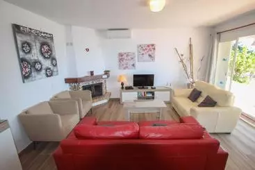 Turistlägenheter Celia   Oceanfront Villa In Costa Blanca