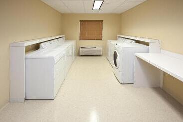 아파트호텔 Candlewood Suites Indianapolis East, An Ihg