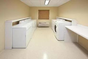 아파트호텔 Candlewood Suites Indianapolis East, An Ihg