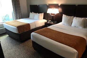 호텔 Comfort Suites