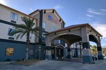 Отель Comfort Suites Oil Center