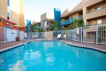 Отель Holiday Inn Oceanside Marina Camp Pendleton, An Ihg