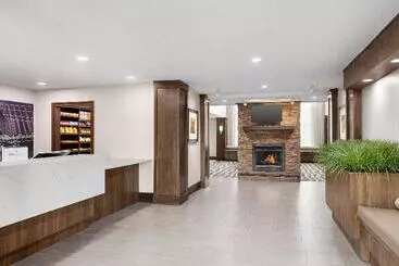 فندق Staybridge Suites Fort Wayne, An Ihg