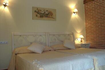 فندق Posada Molino Del Cubo